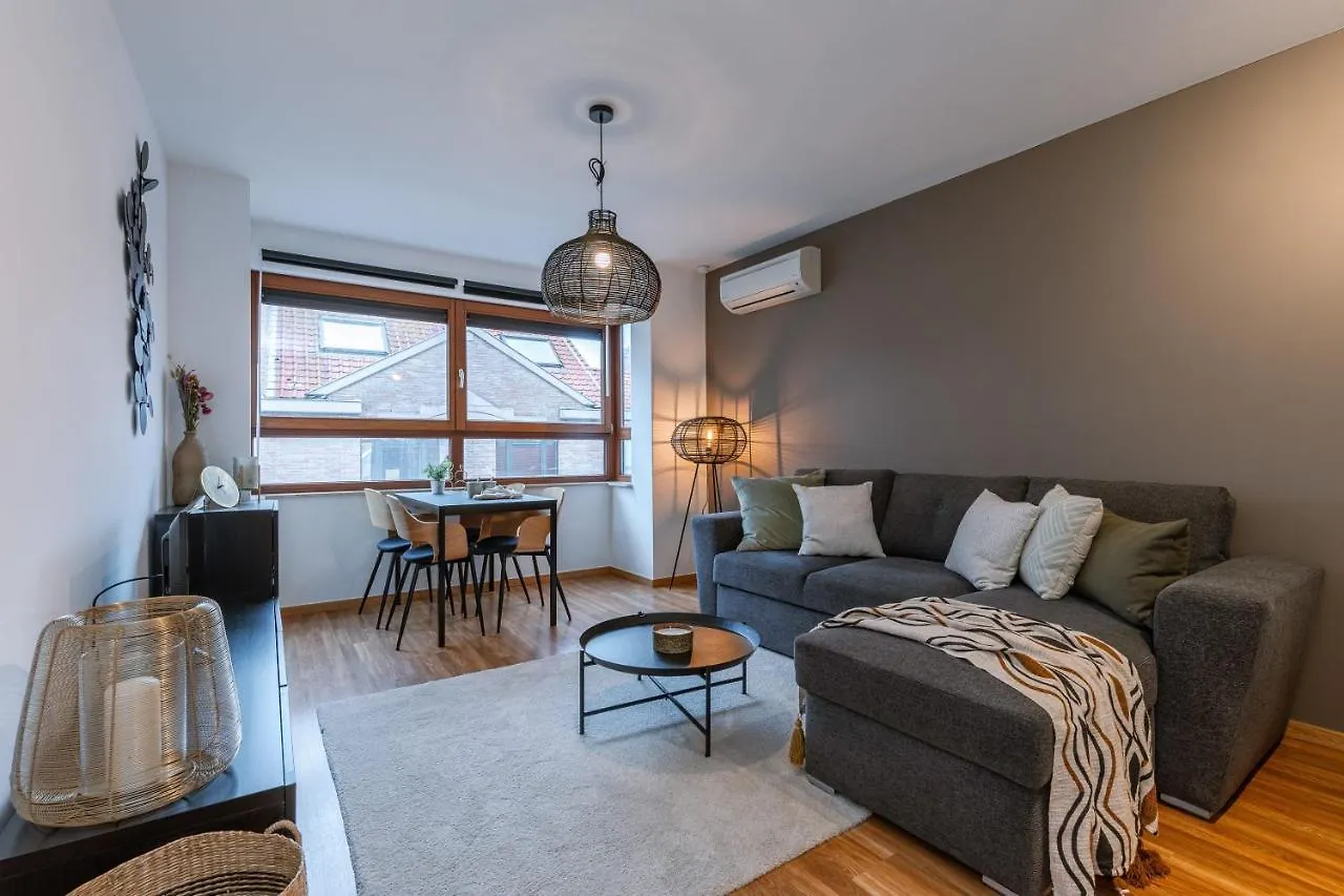 Perfectly Appointed Apartment In The Center Of Ostend Near The Beach contacts